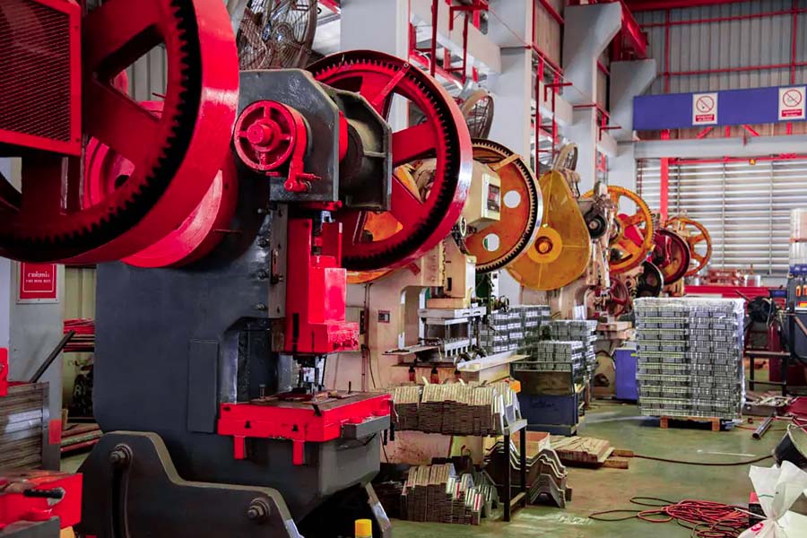 Metal stamping equipment